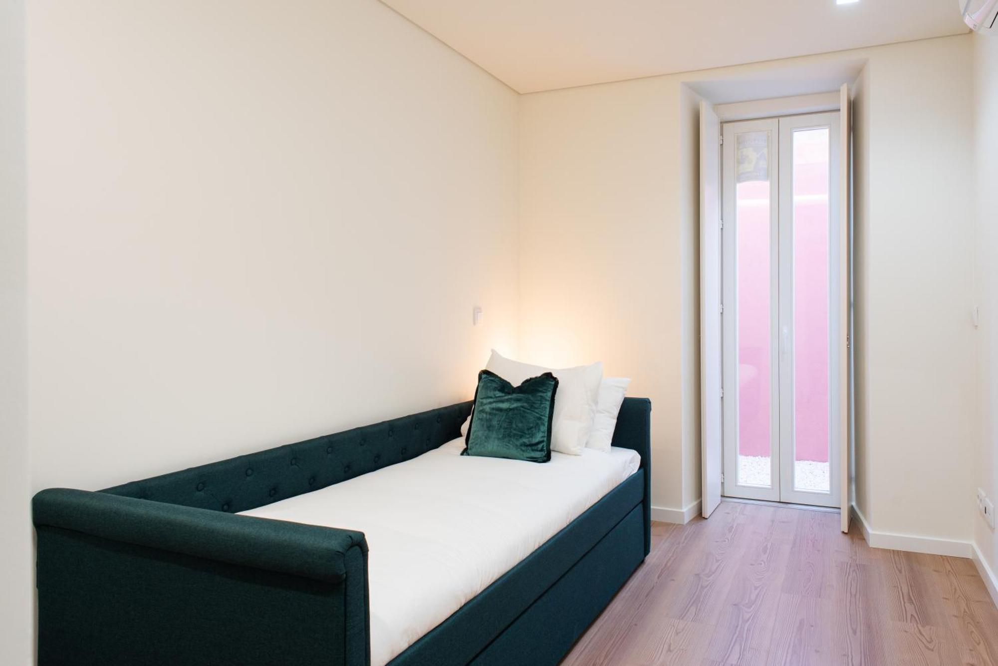 Apartamento Pardal 15 - Boutique 2 Bed With Free Parking Nearby Lisboa